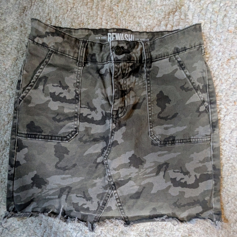 Distressed Green/Gray Camouflage Mini Skirt Sz. 3